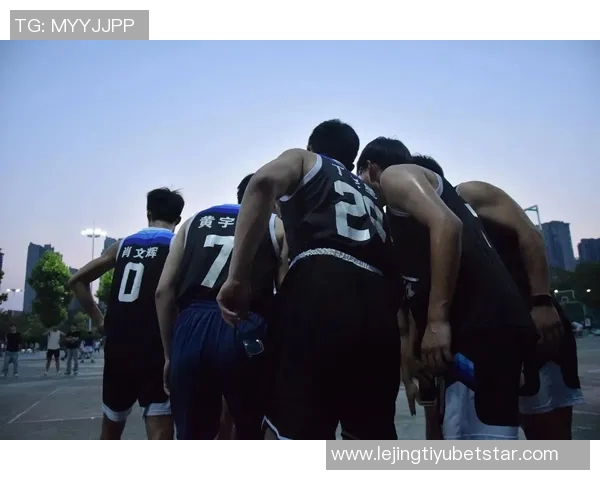 维金斯强调团队防守的重要性每位队员都在全力支持彼此 维金斯强调团队防守的重要性每位队员都在全力支持彼此