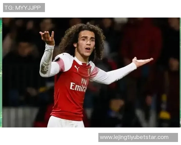 19岁曼联小将海文临危受命对纽卡表现出色传球解围双第一 19岁曼联小将海文临危受命对纽卡表现出色传球解围双第一