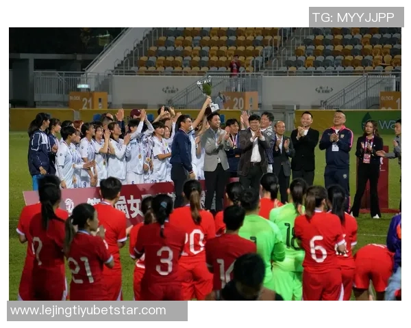 港媒报道女子省港杯女足遭遇不公待遇更衣室安排引发热议 港媒报道女子省港杯女足遭遇不公待遇更衣室安排引发热议